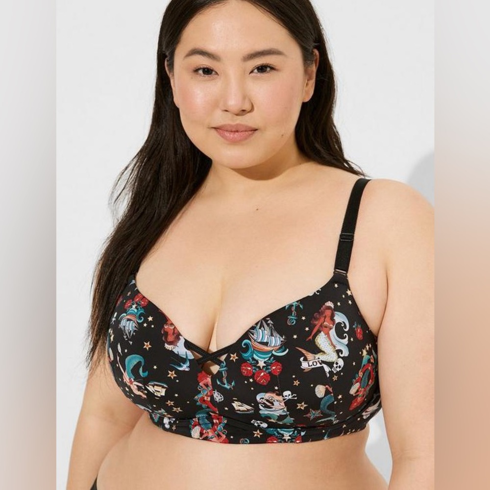 Torrid Dream Wire-Free Push-Up Bra Adjustable Straps Pin Up 42C